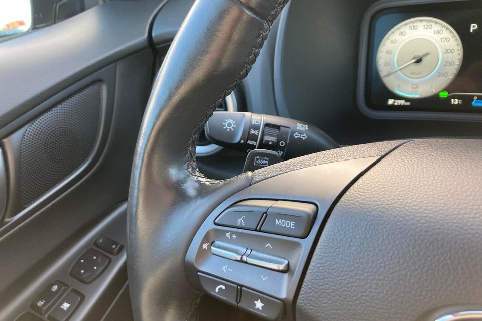 Hyundai Kona 64 EV Essential 5d