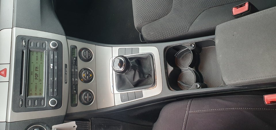 VW Passat 1,6 FSi Comfortline Variant 5d
