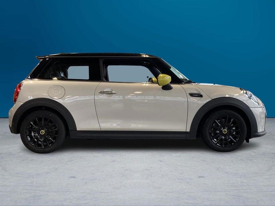 MINI Cooper SE Camden 3d