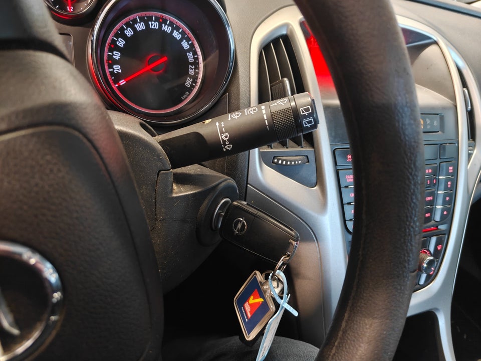 Opel Astra 1,6 Enjoy 5d