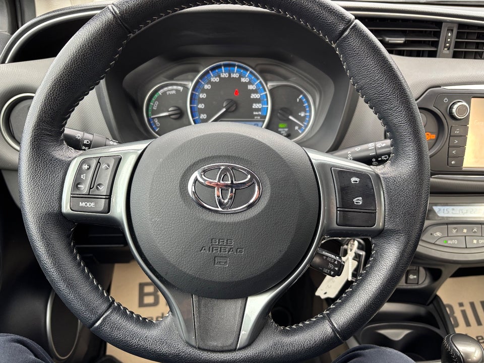 Toyota Yaris 1,5 Hybrid H1 e-CVT 5d