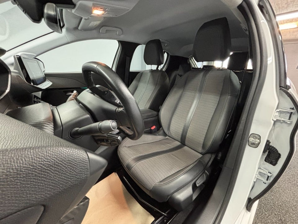 Peugeot 208 1,2 PureTech 100 Evolution+ 5d