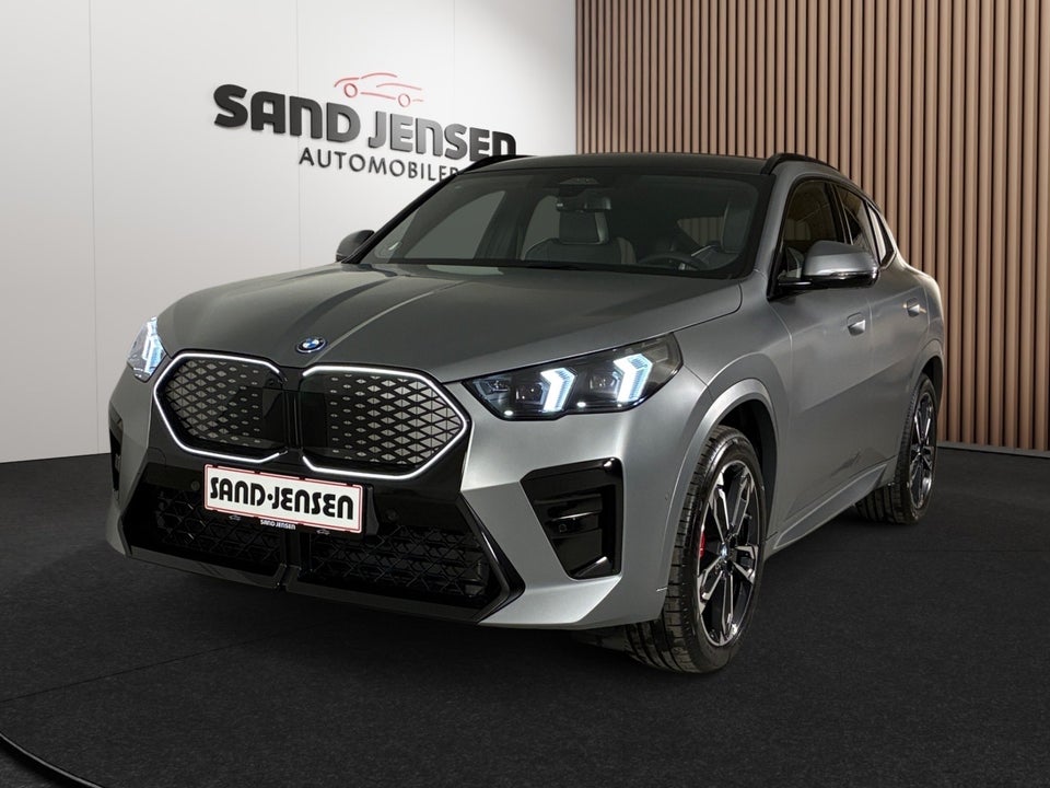 BMW iX2 xDrive30 Fully Charged 5d