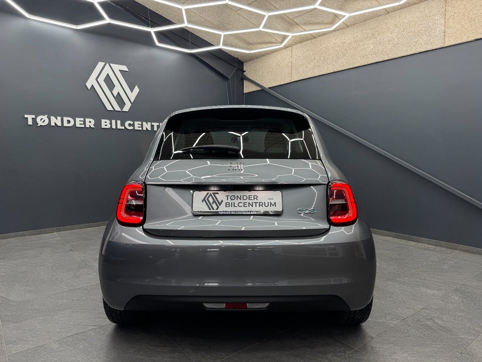 Fiat 500e 42 Icon 3d