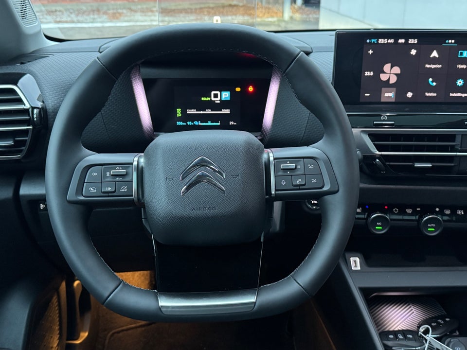 Citroën ë-C4 X 50 Shine 4d