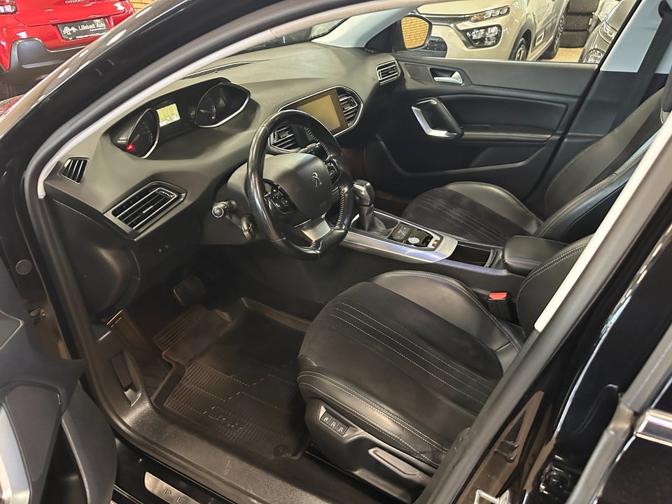 Peugeot 308 1,2 e-THP 130 Allure SW EAT6 5d