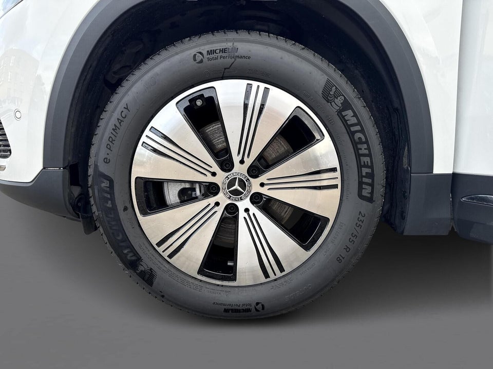 Mercedes EQA300 Progressive 4Matic 5d