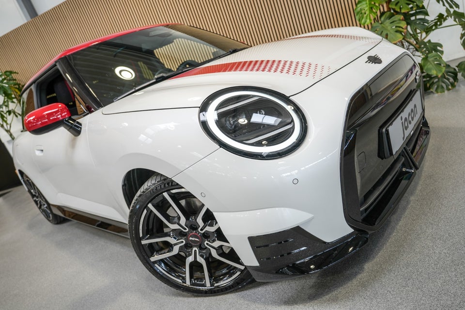MINI Cooper SE JCW Trim M 3d