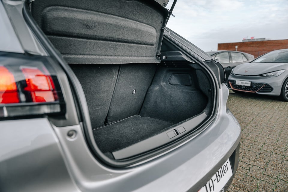 Peugeot e-208 50 Active Pack 5d