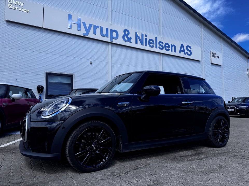 MINI Cooper SE Maximise 3d