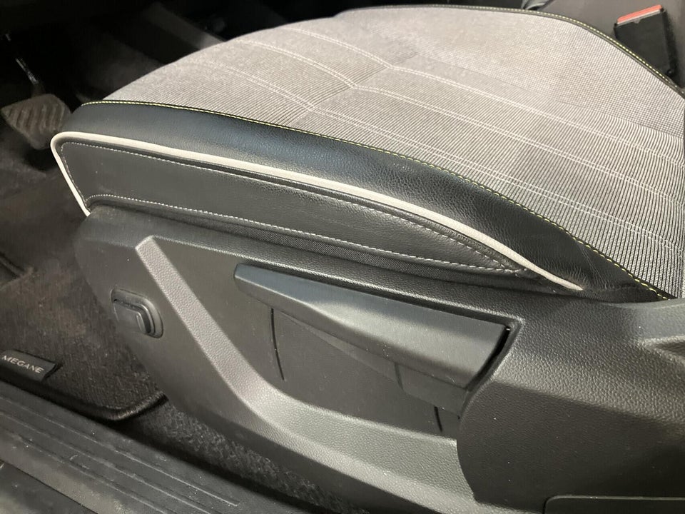 Renault Megane E-Tech 60 Techno 5d