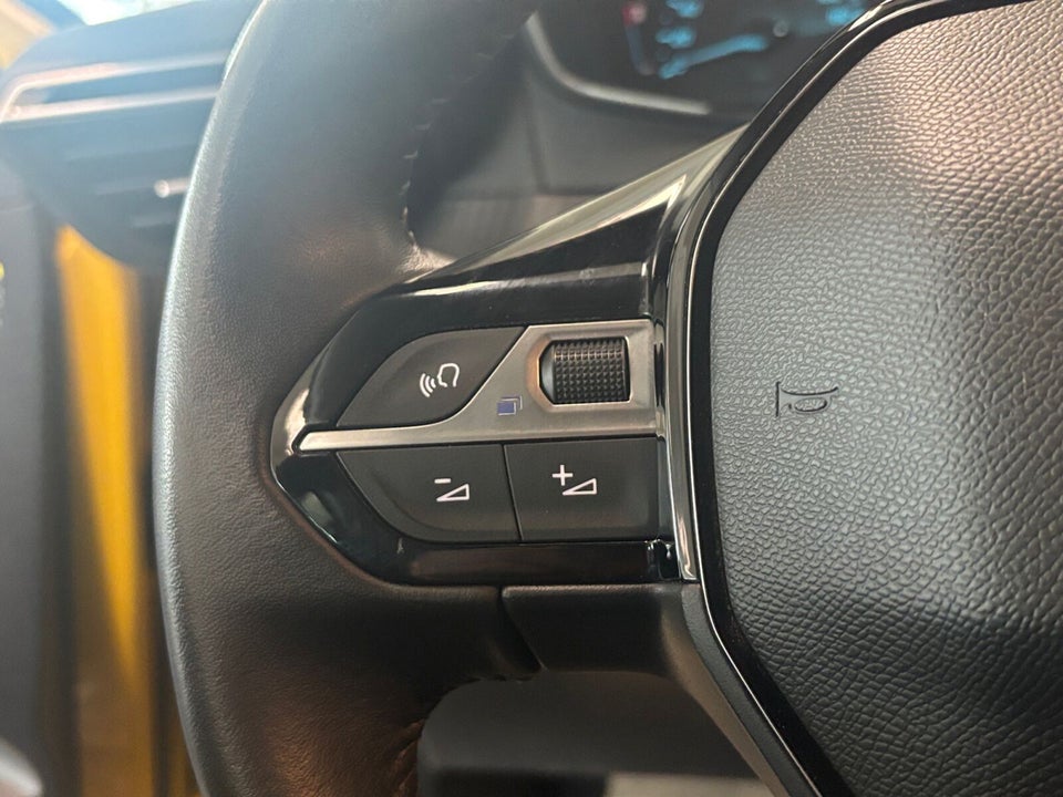 Peugeot e-208 50 Active Pack 5d
