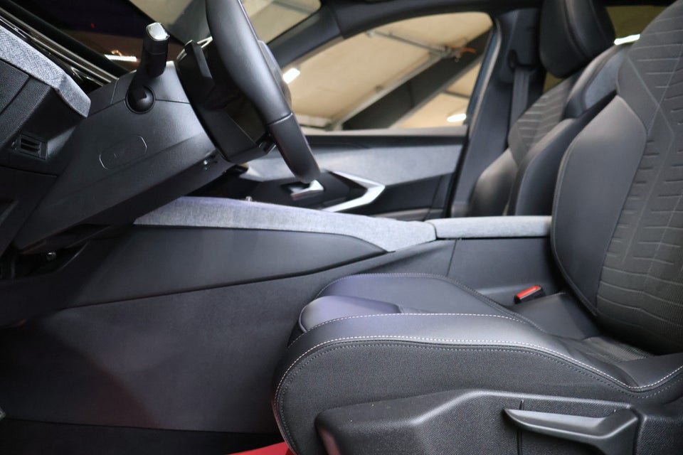 Peugeot e-5008 77 Allure Pack 7prs 5d