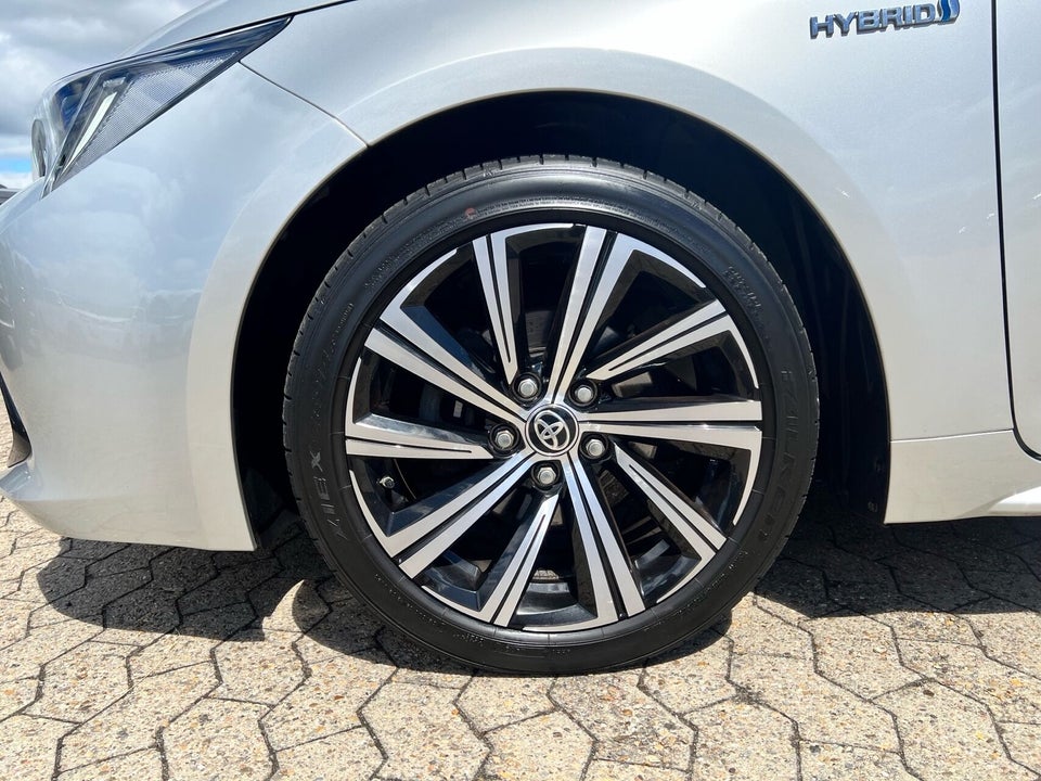Toyota Corolla 1,8 Hybrid H3 Premium Touring Sports MDS 5d