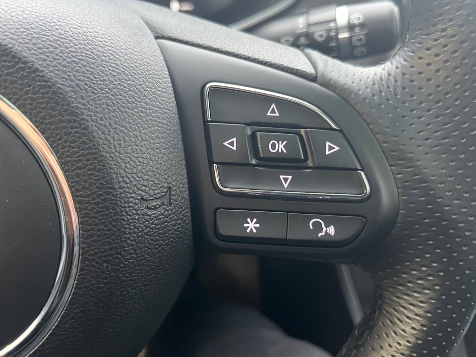 MG Marvel R Performance 5d