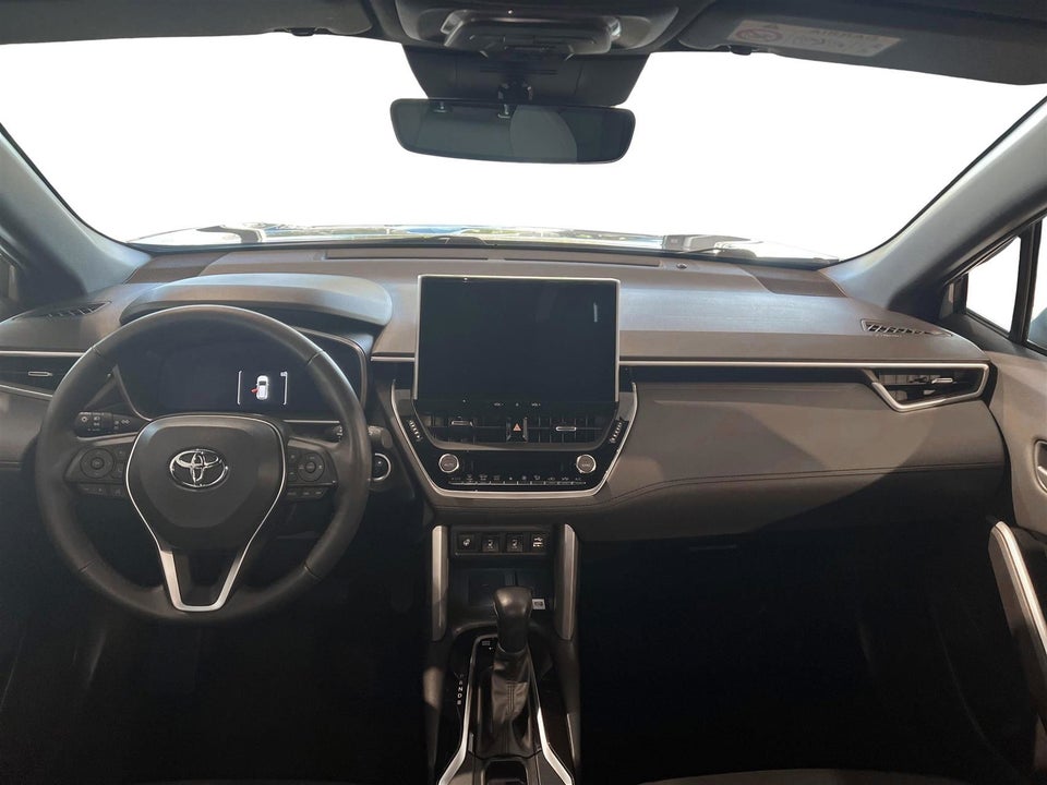 Toyota Corolla Cross 2,0 Hybrid Style Comfort CVT 5d