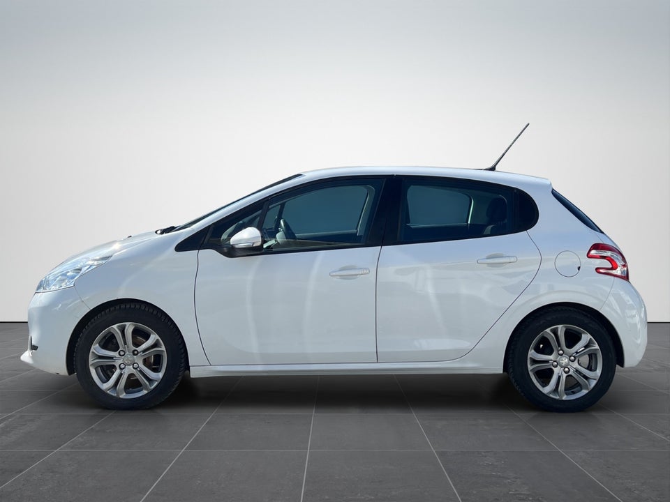 Peugeot 208 1,2 VTi 82 Active 5d