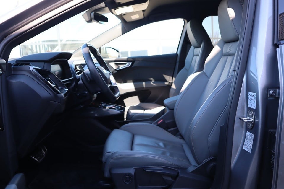 Audi Q4 e-tron 45 S-line quattro 5d