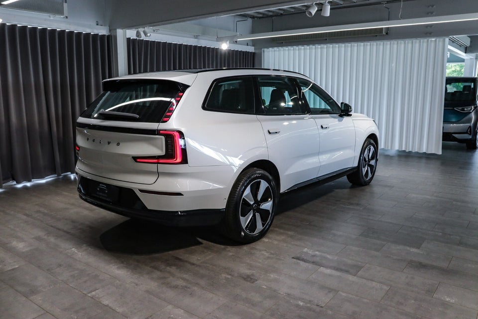 Volvo EX90 Plus 7prs 5d