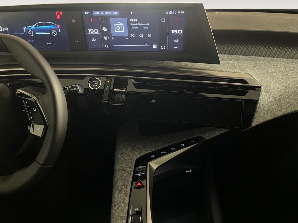 Peugeot e-3008 77 Allure 5d