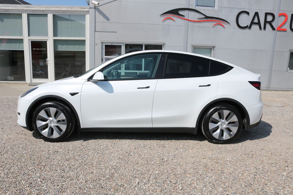 Tesla Model Y RWD 5d