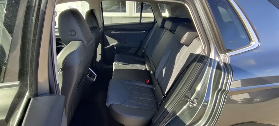 Skoda Elroq 85 iV Loft 5d