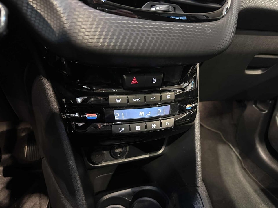 Peugeot 208 1,6 BlueHDi 100 Allure Sky 5d