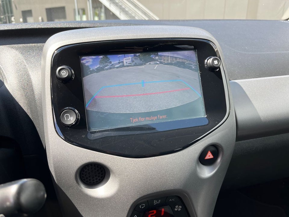 Toyota Aygo 1,0 VVT-i x-play 5d