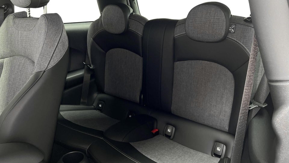 MINI Cooper SE Classic Trim 3d