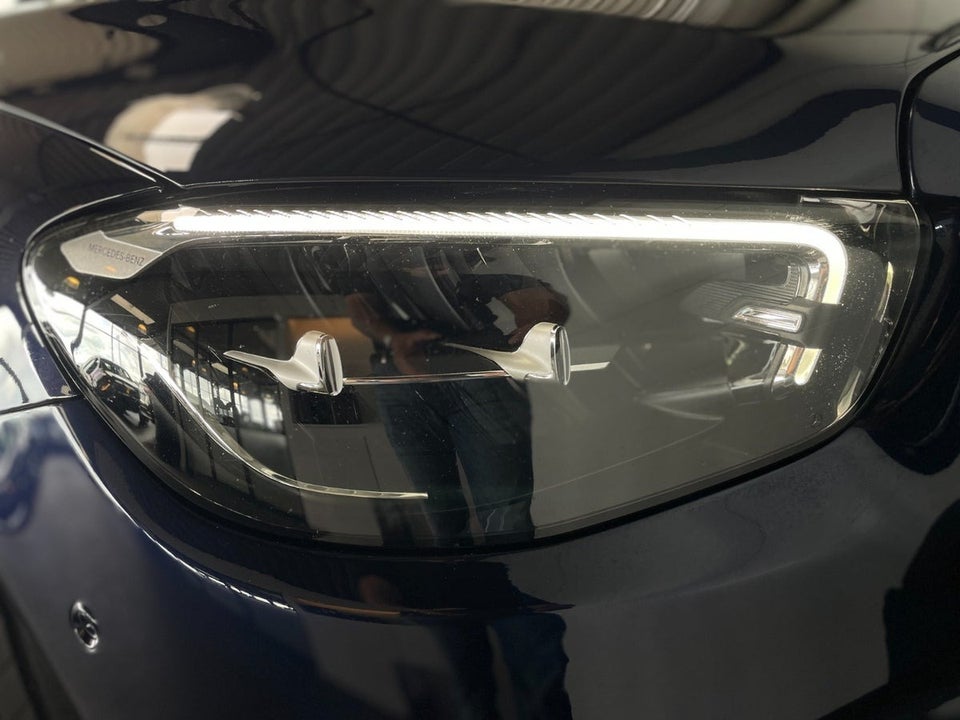 Mercedes E300 e 2,0 AMG Line stc. aut. 5d