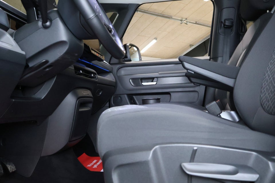 VW ID.Buzz 77 Pro SWB 5d