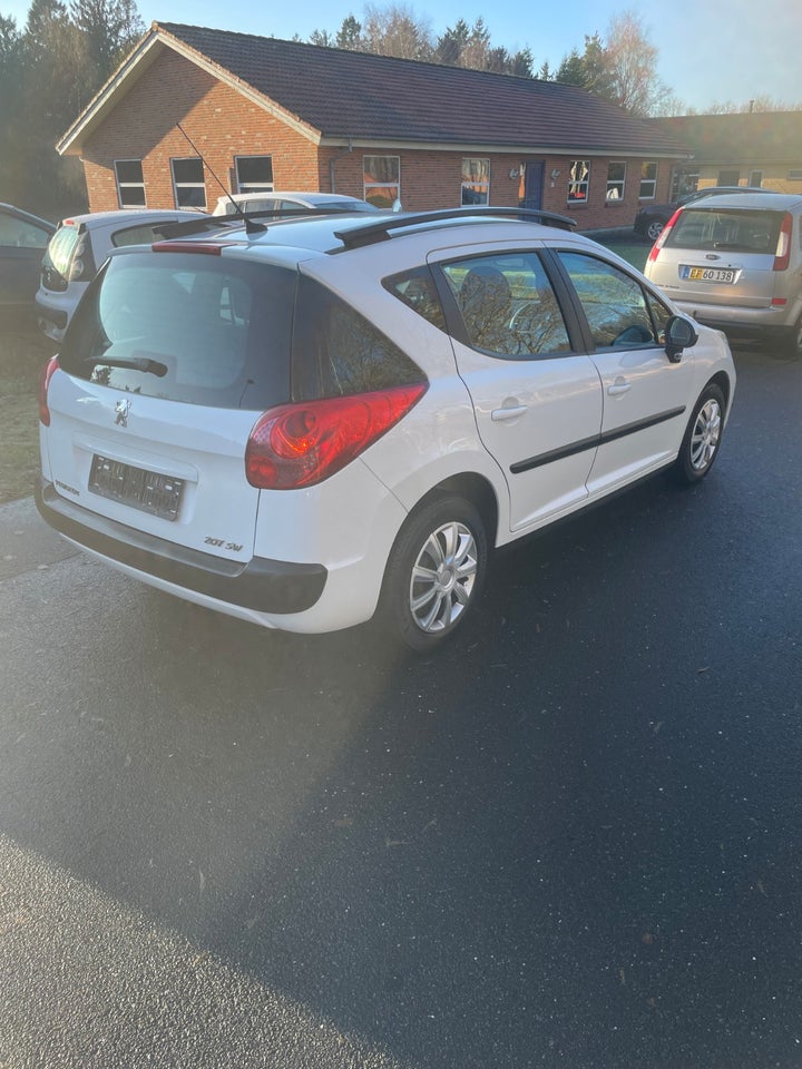 Peugeot 207 1,6 HDi 90 Comfort+ SW 5d
