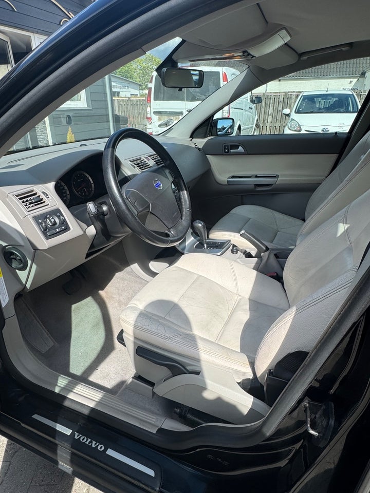 Volvo V50 2,4i Summum aut. 5d