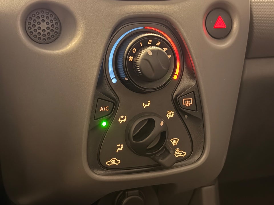Peugeot 108 1,0 e-VTi 72 Style 5d