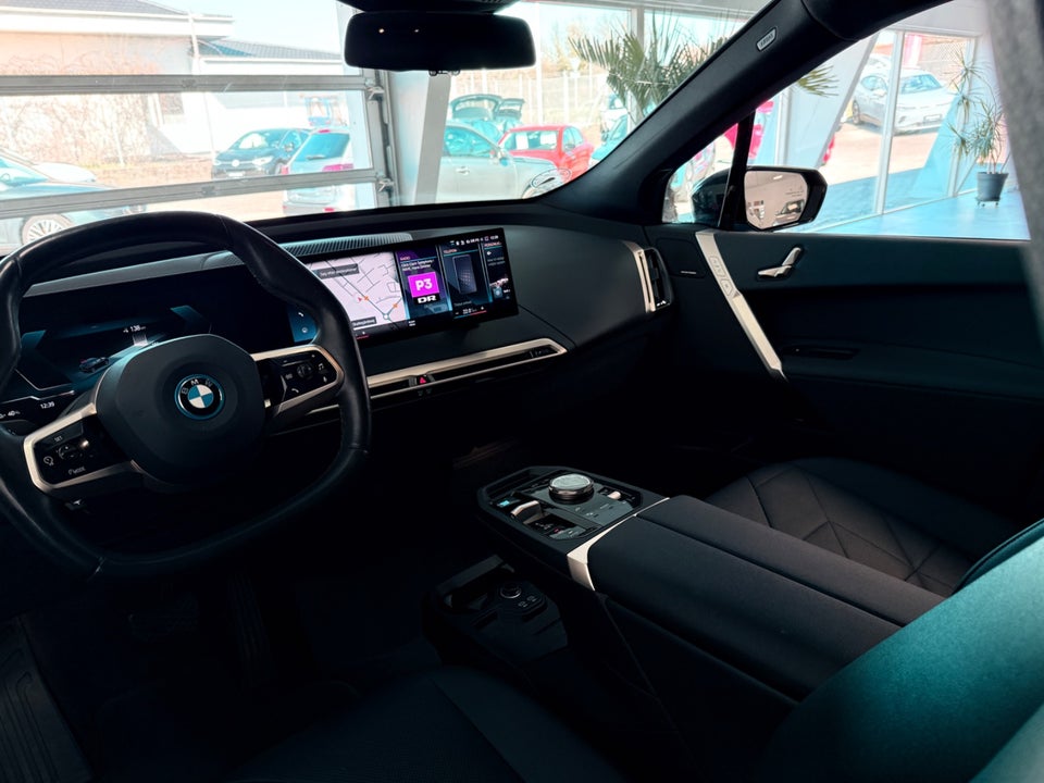 BMW iX xDrive40 Fully Charged Sport 5d