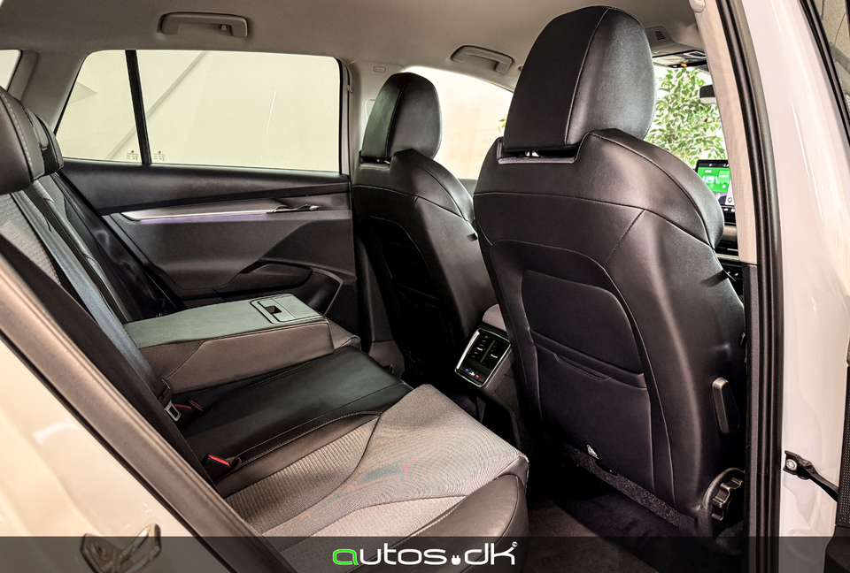 Skoda Enyaq 80 iV Loft 5d