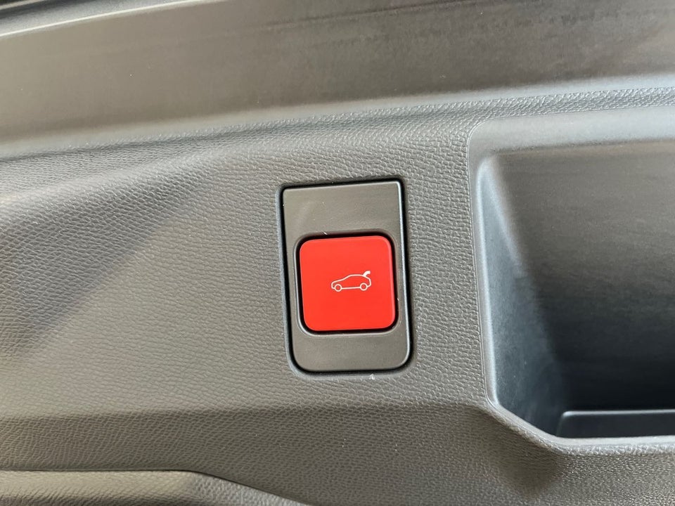 Peugeot e-5008 77 GT Pack 7prs 5d