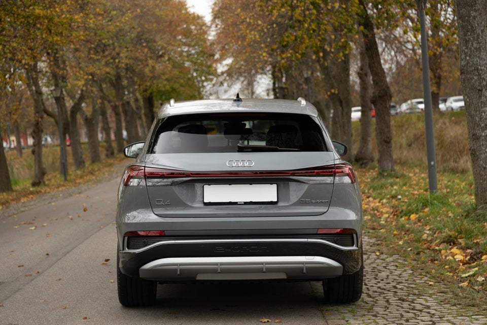 Audi Q4 e-tron 35 S-line 5d
