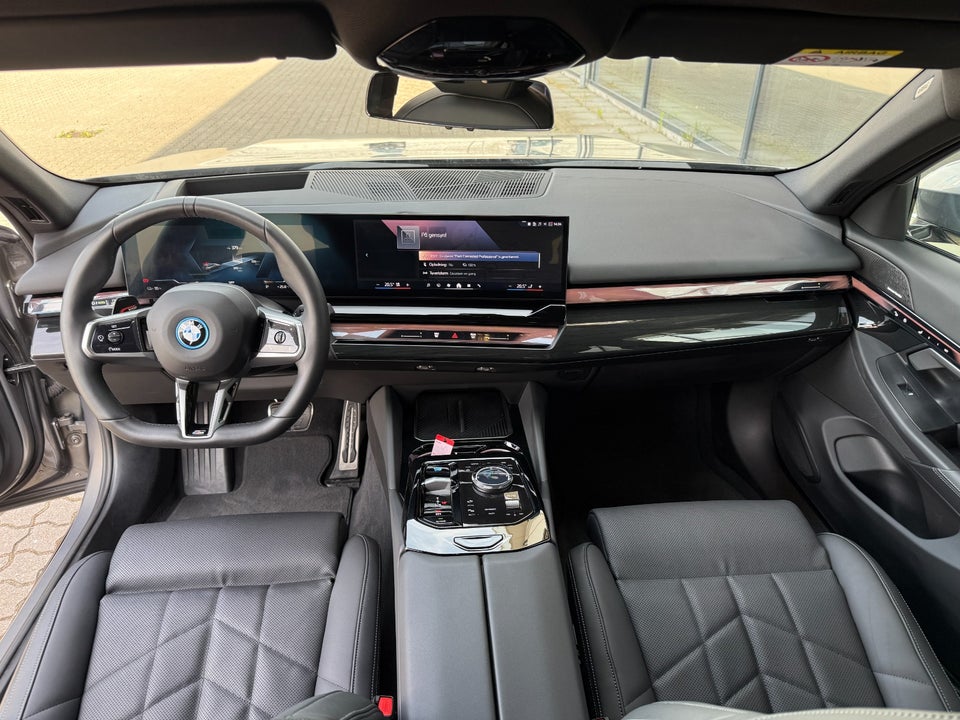 BMW i5 eDrive40 Touring Fully Charged 5d