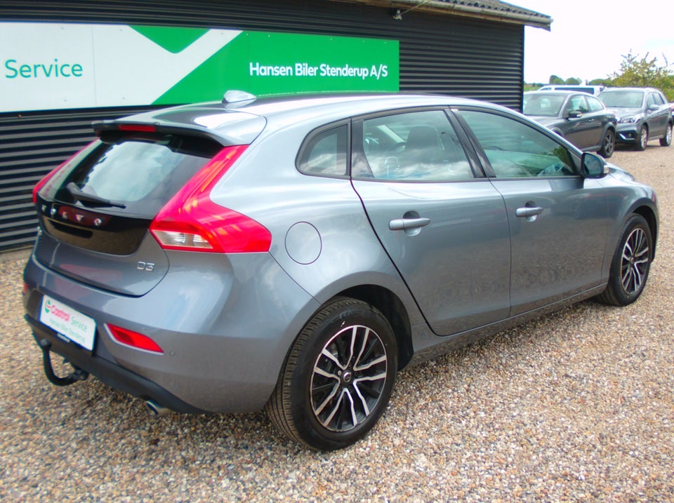 Volvo V40 2,0 D3 150 Momentum aut. 5d