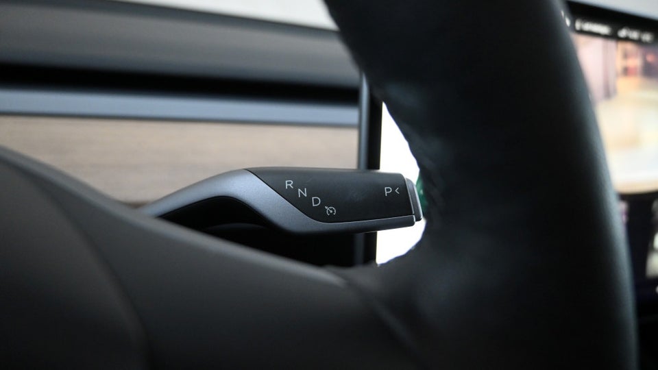 Tesla Model 3 Long Range AWD 4d