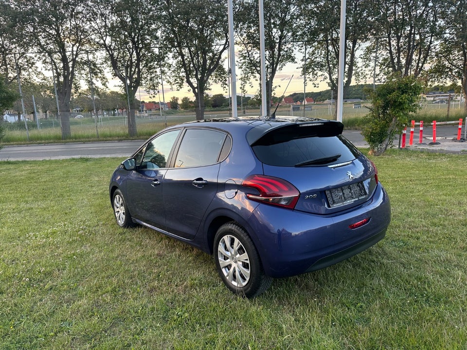 Peugeot 208 1,6 BlueHDi 100 Allure Sky 5d