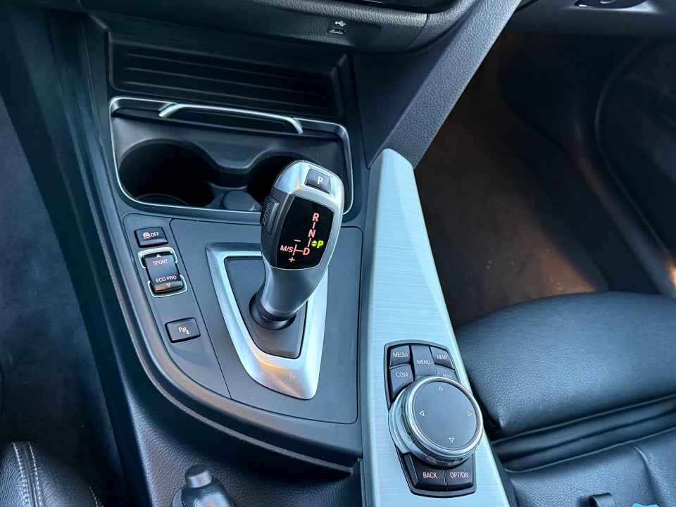 BMW 318d 2,0 Touring aut. 5d