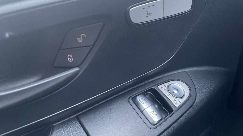 Mercedes eVito 129 Tourer PRO L Van