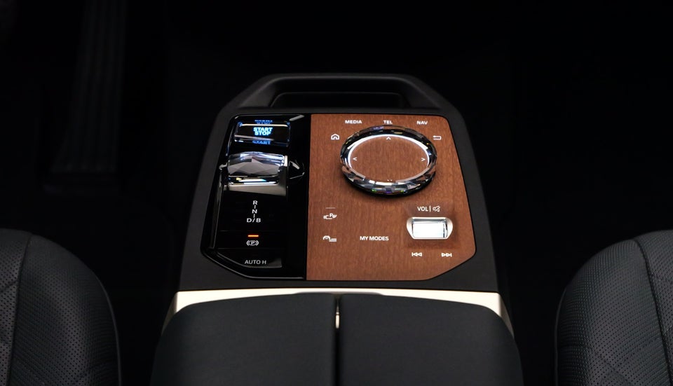 BMW iX xDrive40 Sport 5d