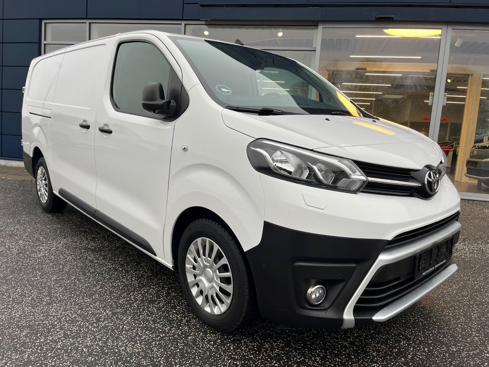 Toyota ProAce 2,0 D 122 Long Comfort Master 5d