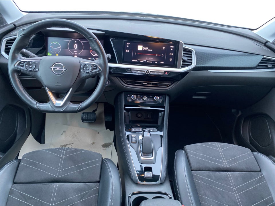 Opel Grandland 1,6 Hybrid Ultimate aut. 5d