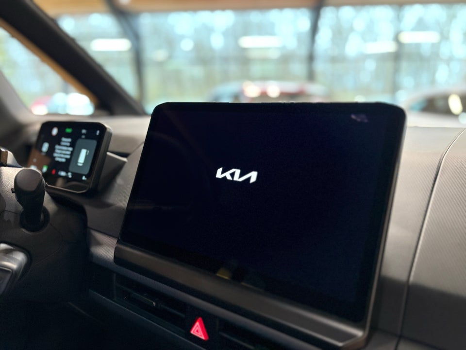 Kia PV5 71 Long Range Upgrade 5d