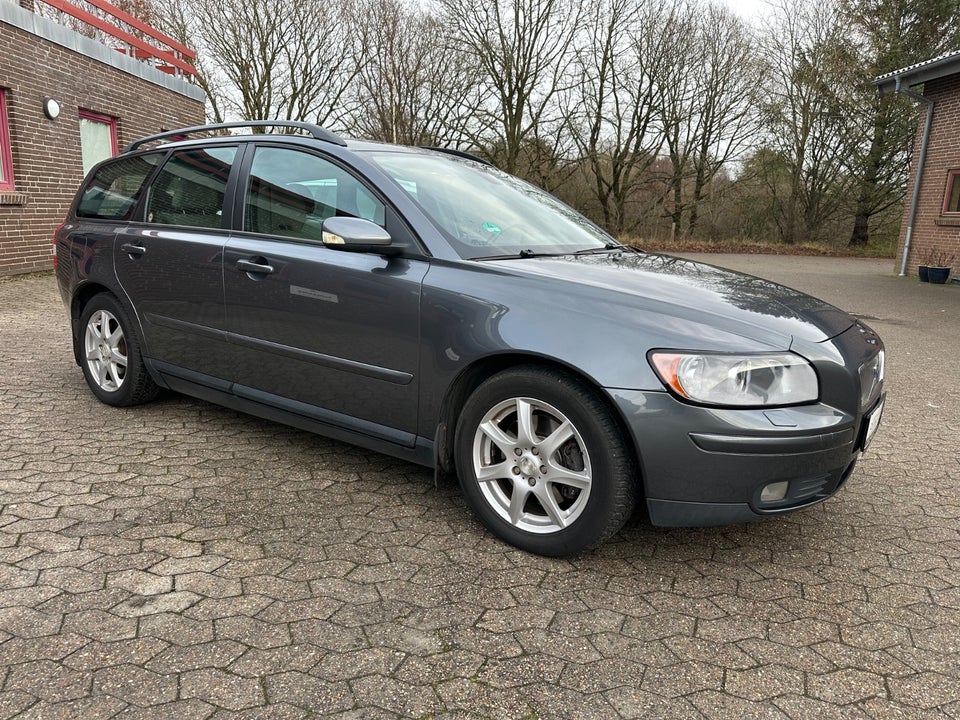 Volvo V50 2,4i Summum aut. 5d