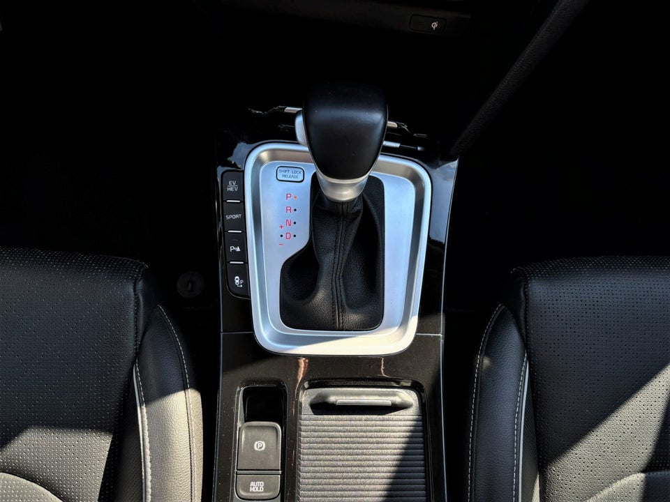 Kia Ceed 1,6 PHEV Upgrade Premium SW DCT 5d